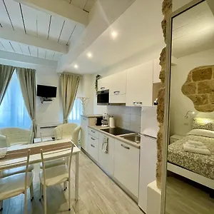 Protea House Alguer